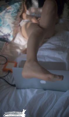 办公室椅子上