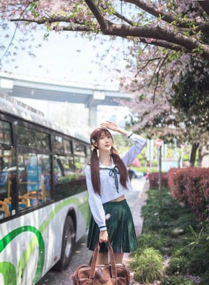华丽的外出在线播放