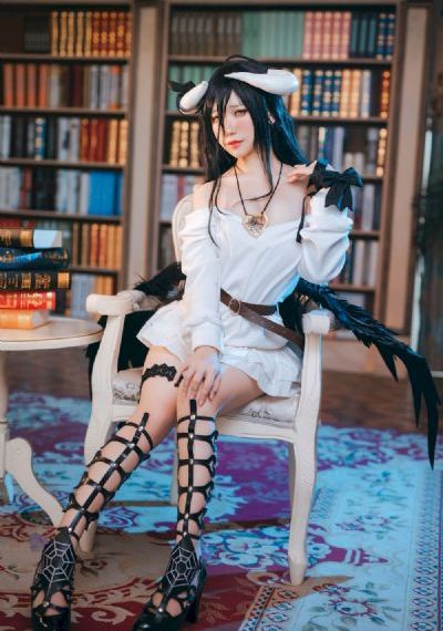 童颜美女